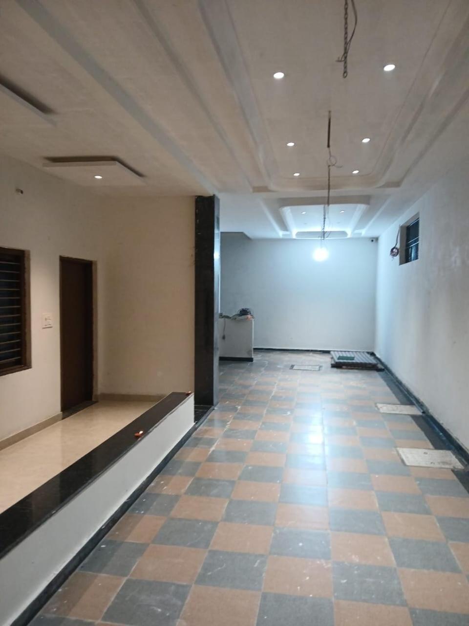 Hotel Jaipur In, Jatipura Parikrama Marg Near Mukharvind Temple Govardhan Екстериор снимка